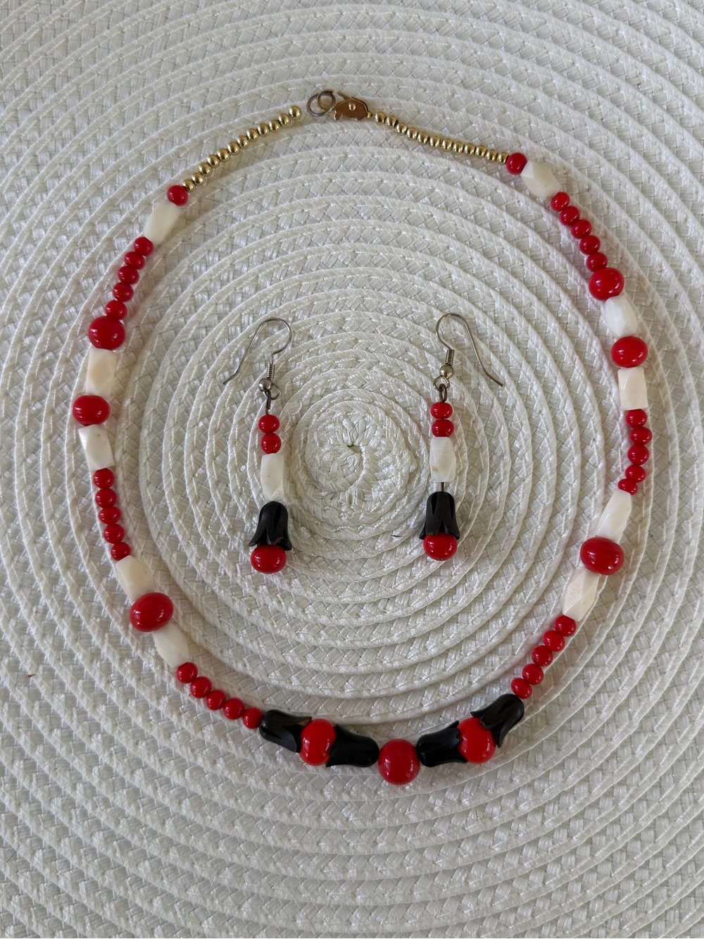 Vintage Red White & Black Beaded Necklace & Matching Earrings Set